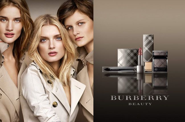 Cómo hacer una campaña publicitaria con banners: Burberry